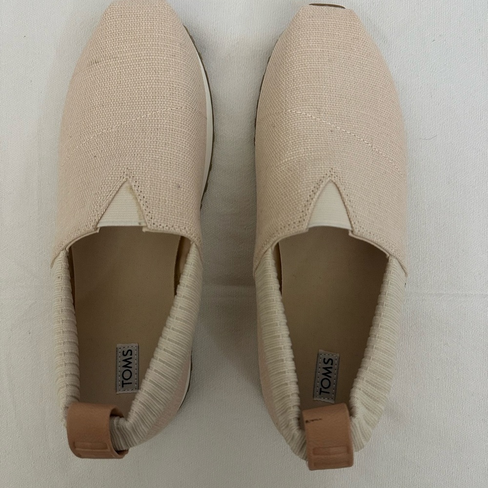 TOMS Women's Cream Slip-On Shoes